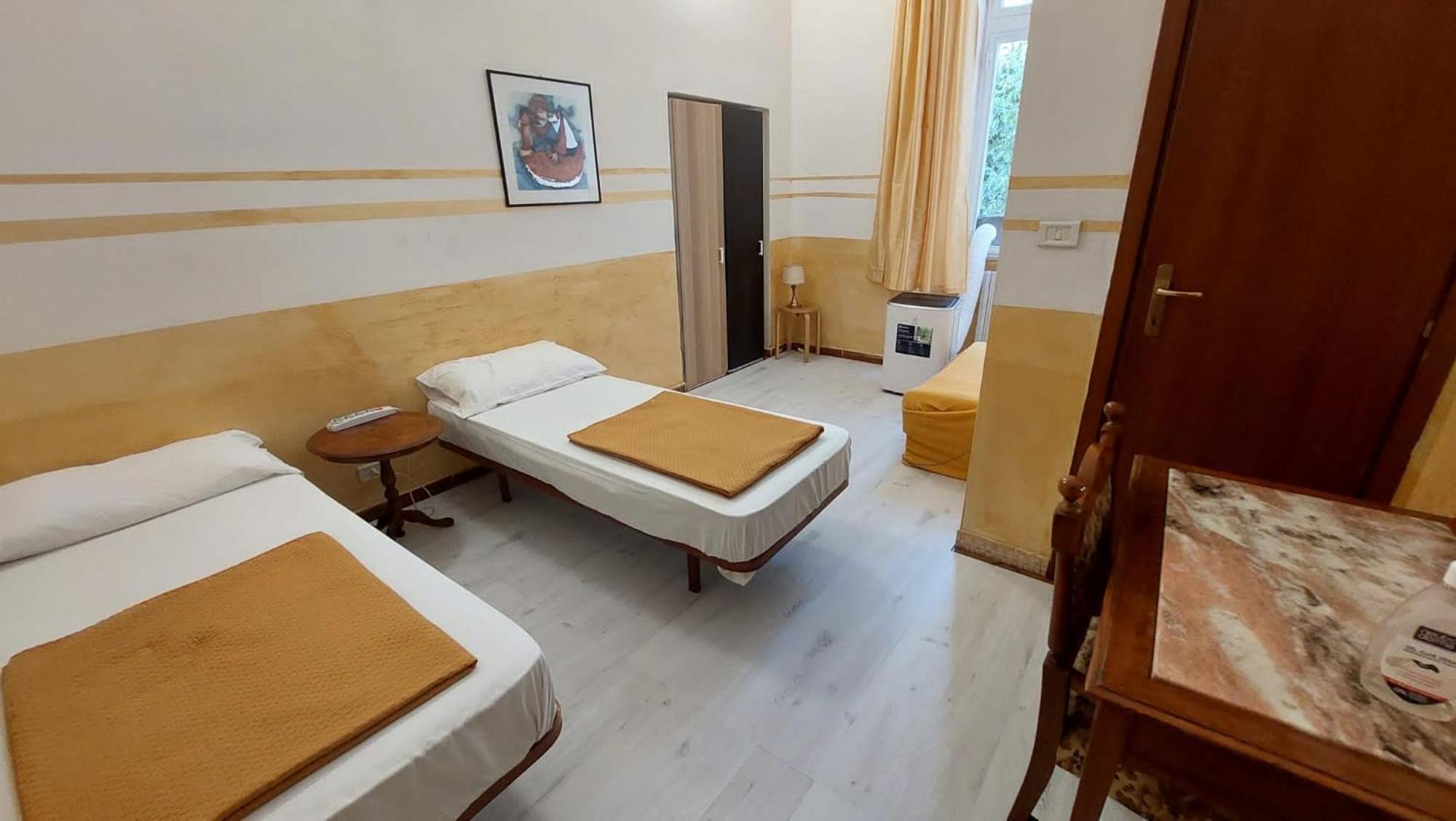 Roma Gondola Srls Hotel Exterior photo